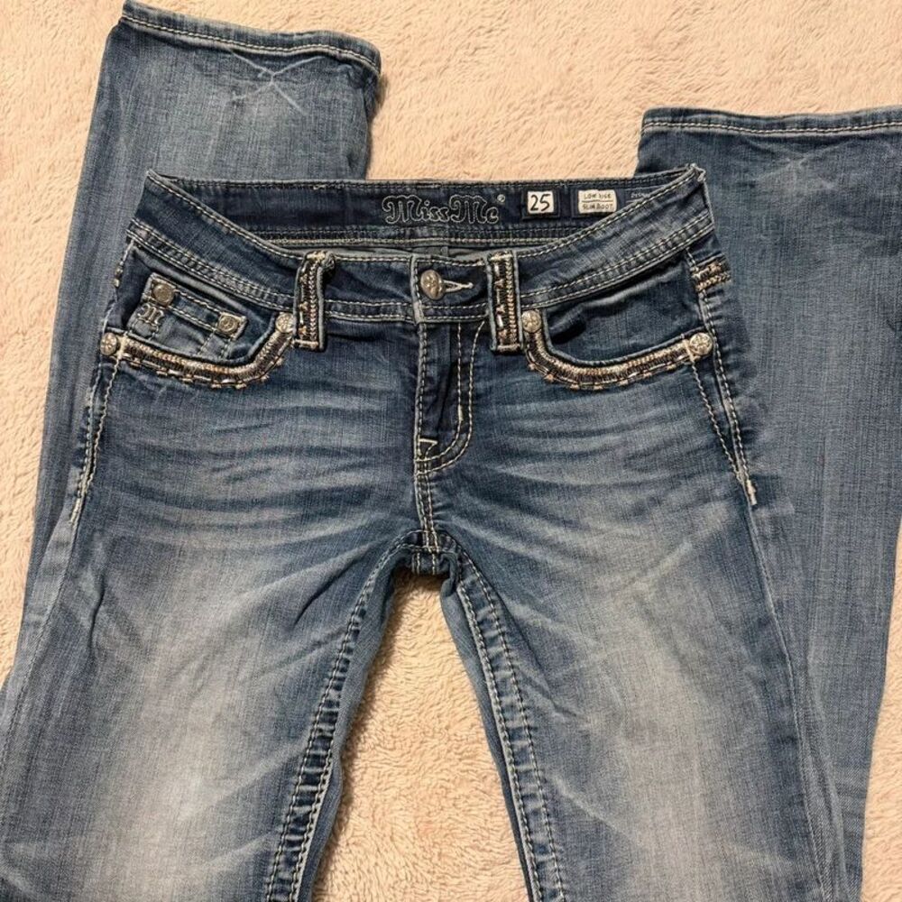 Miss Me Size 25 Low Rise Bootcut Jeans Womens Rhinestone Studded